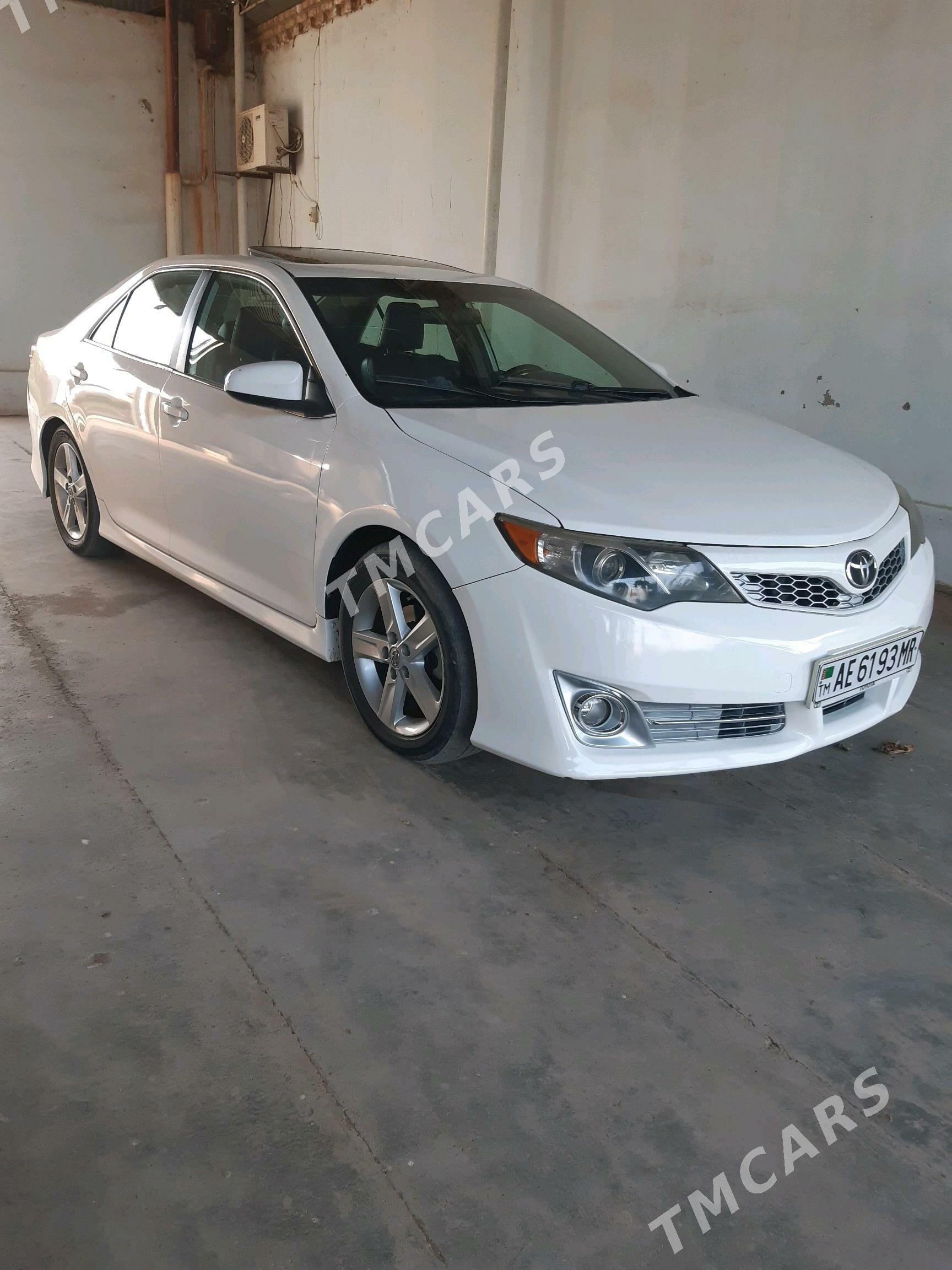 Toyota Camry 2014 - 205 000 TMT - Baýramaly - img 2