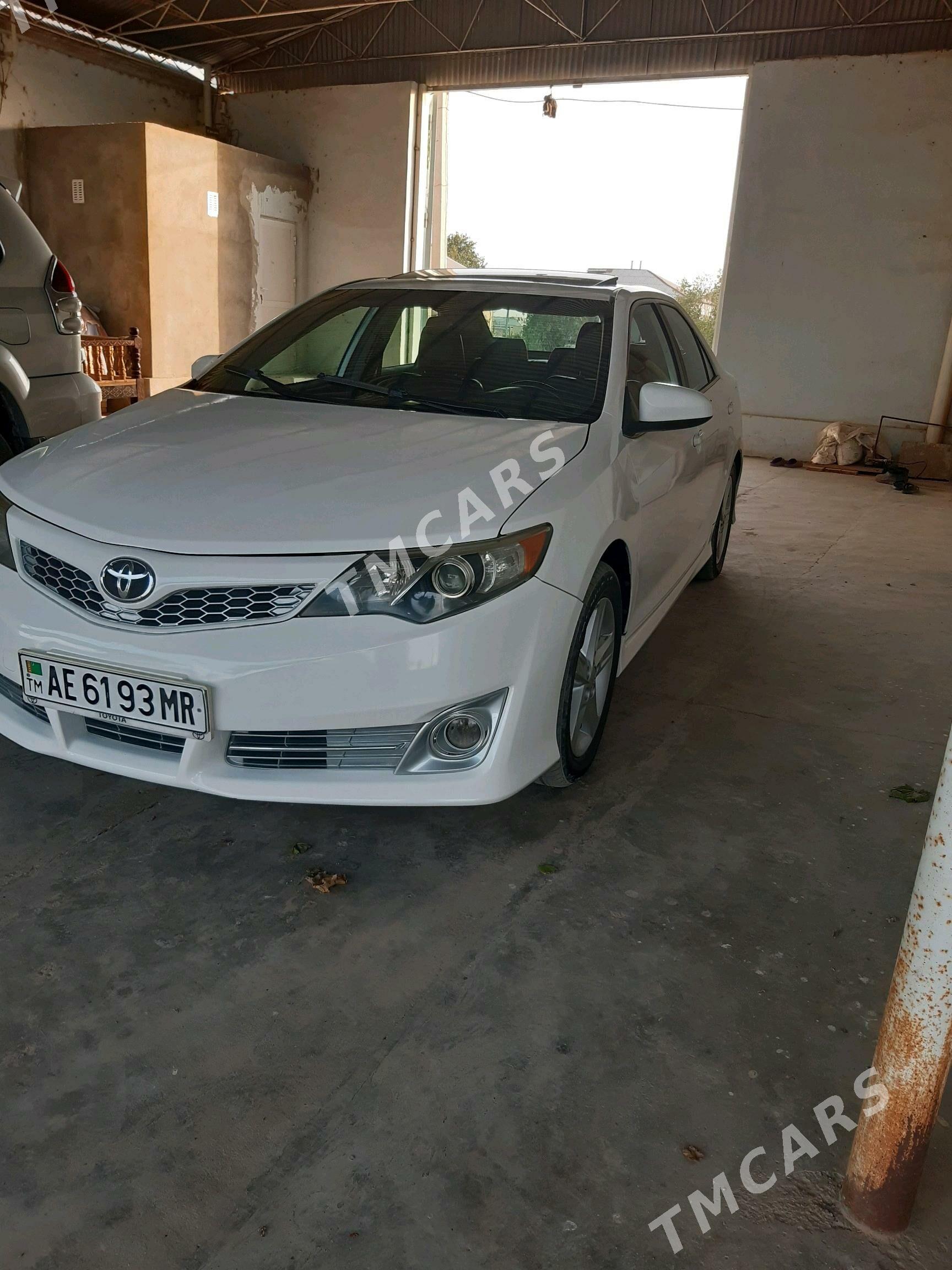 Toyota Camry 2014 - 205 000 TMT - Baýramaly - img 3