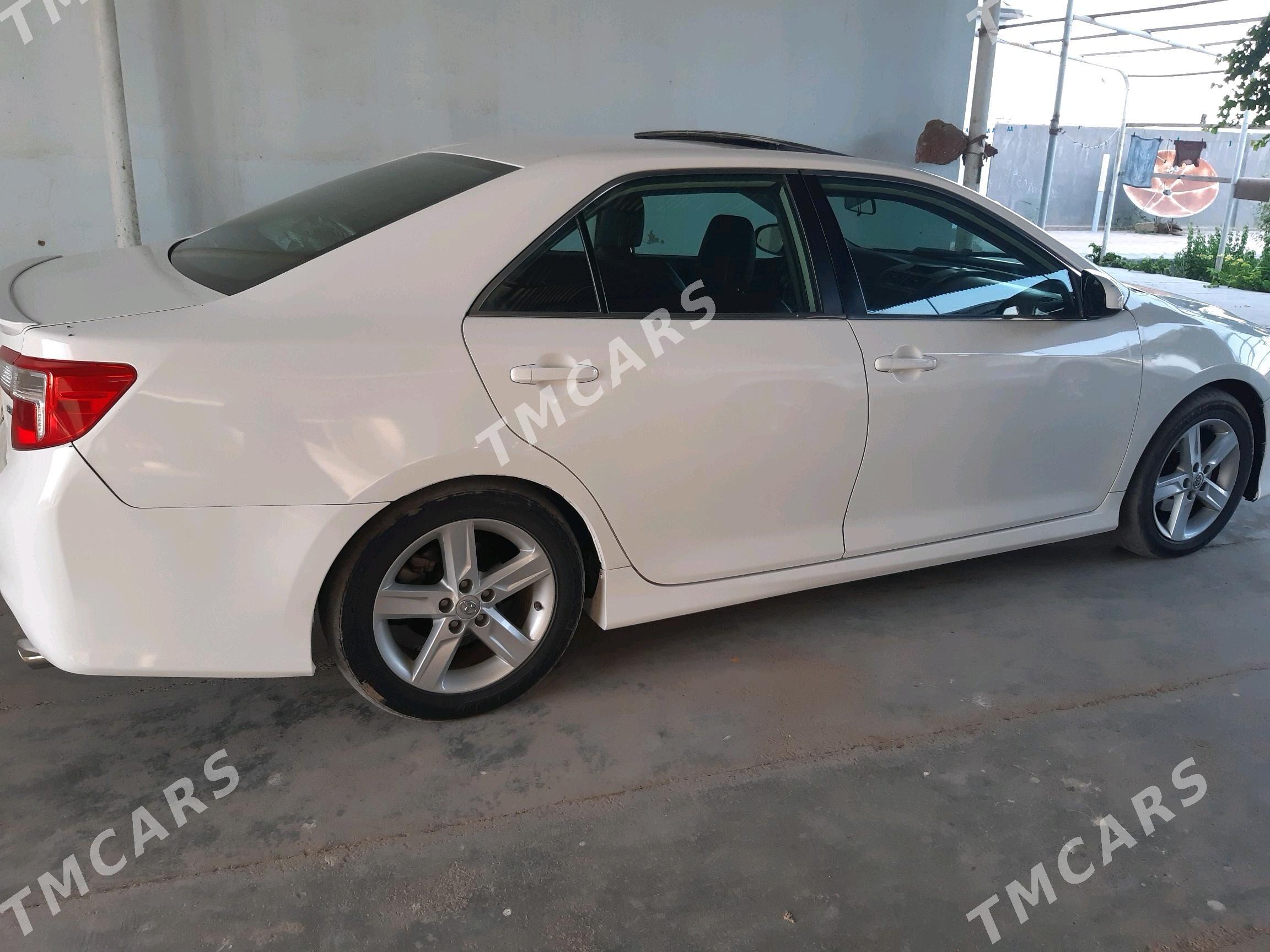 Toyota Camry 2014 - 205 000 TMT - Baýramaly - img 5
