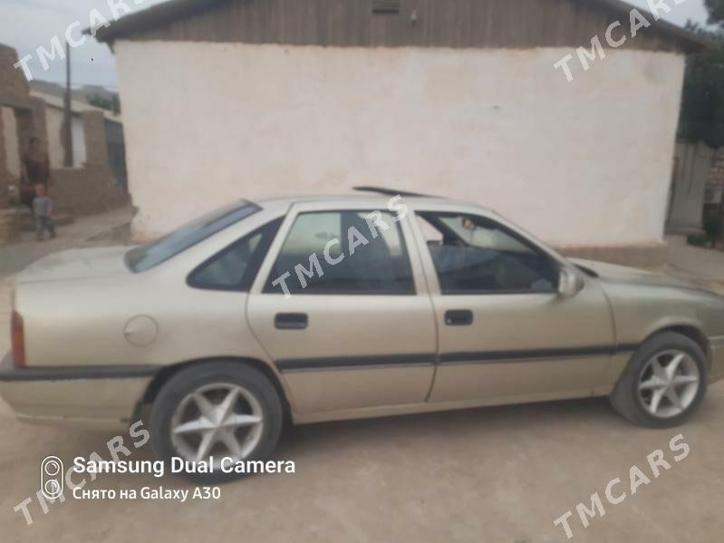 Opel Vectra 1992 - 26 000 TMT - Магданлы - img 3