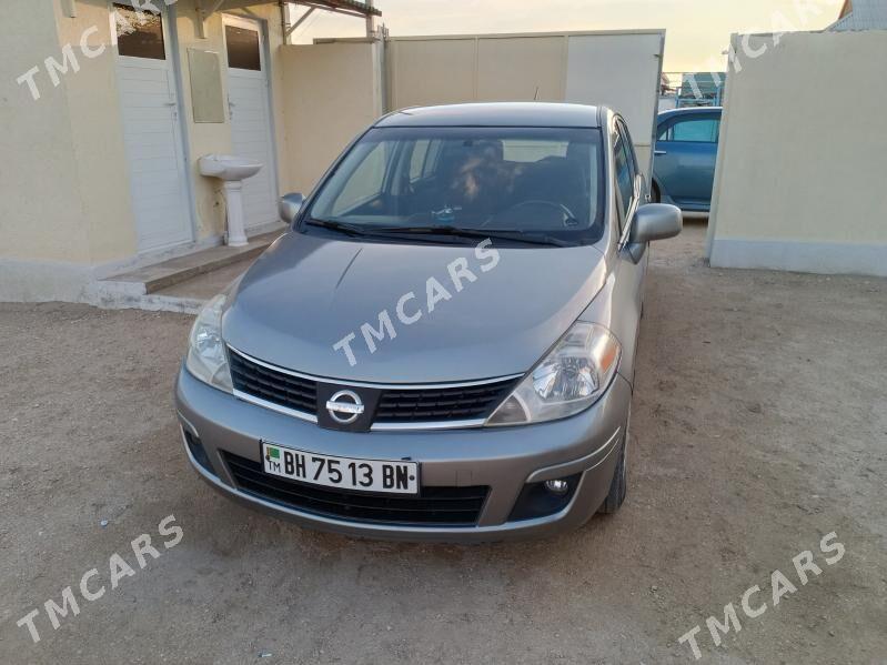 Nissan Versa 2010 - 110 000 TMT - Балканабат - img 3