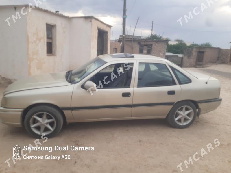Opel Vectra 1992 - 26 000 TMT - Магданлы - img 4