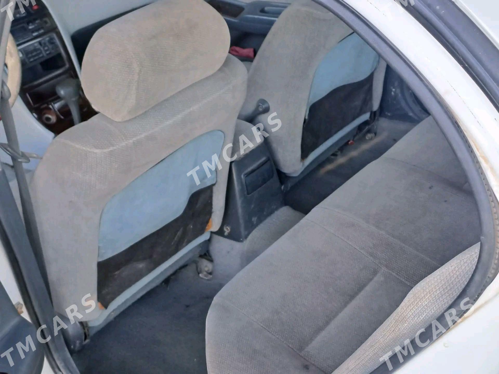 Nissan Cefiro 1995 - 25 000 TMT - Ёлётен - img 3
