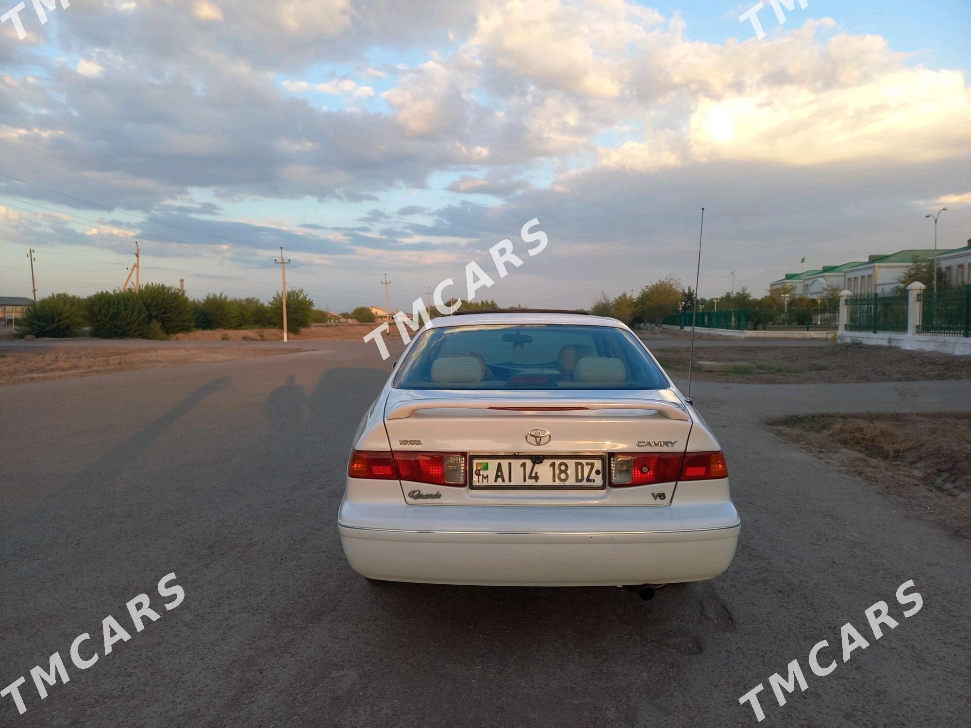 Toyota Camry 1999 - 140 000 TMT - Boldumsaz - img 5