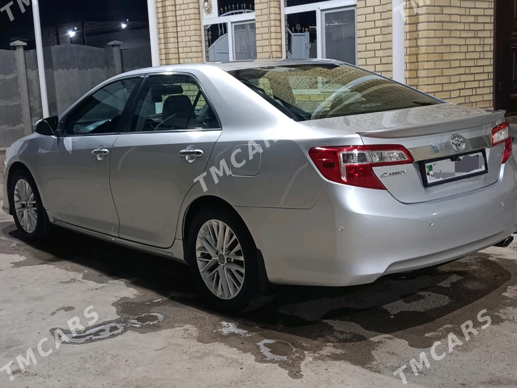 Toyota Camry 2013 - 230 000 TMT - Мары - img 3