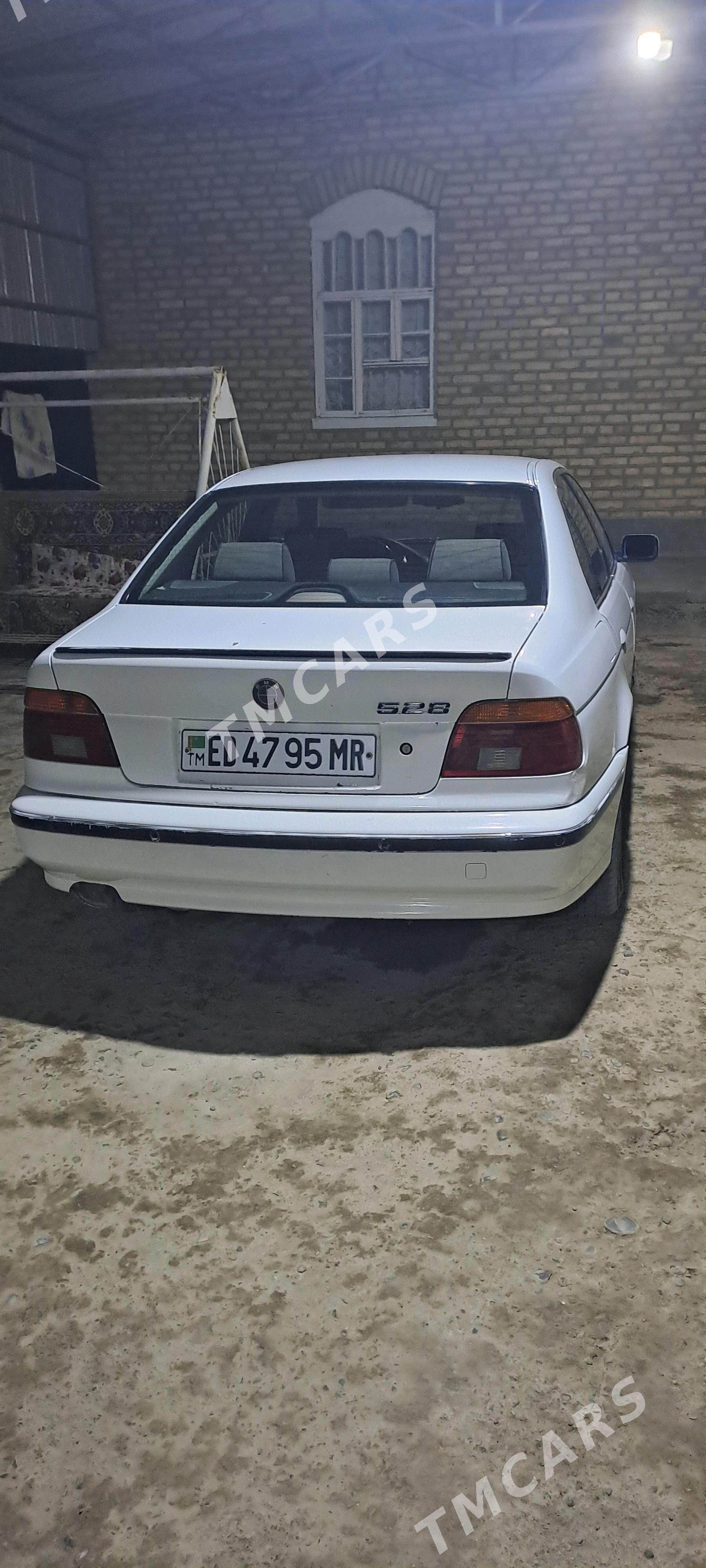 BMW 528 1996 - 80 000 TMT - Векильбазар - img 5