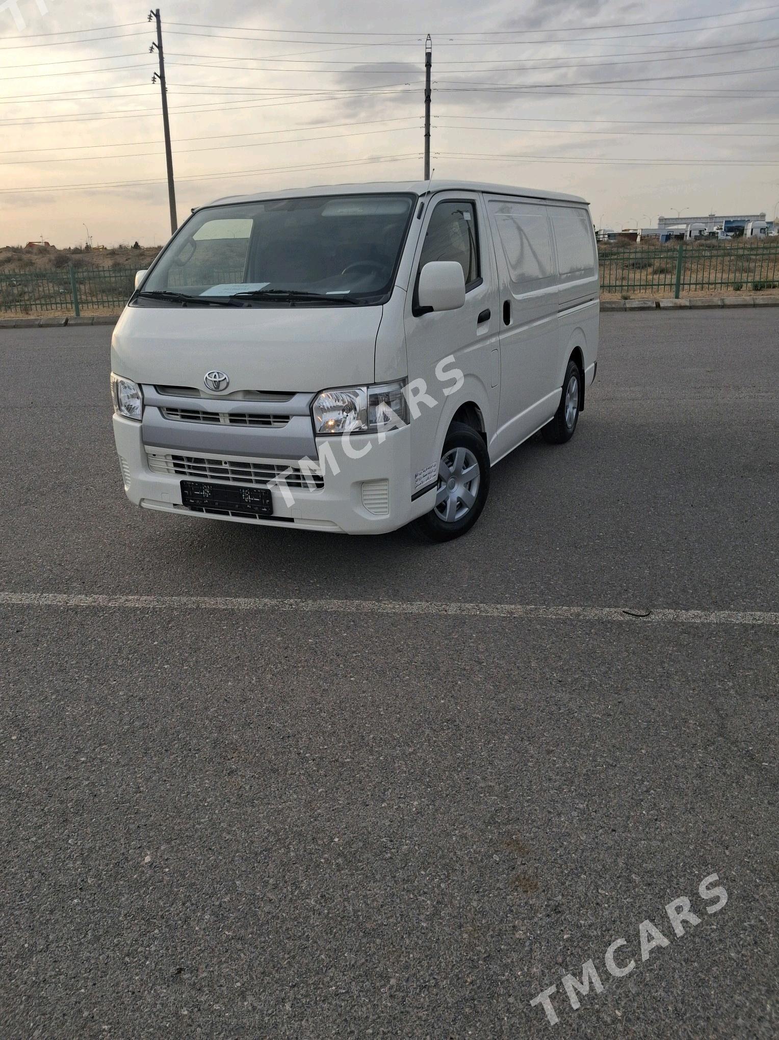 Toyota Hiace 2018 - 355 000 TMT - Ашхабад - img 4