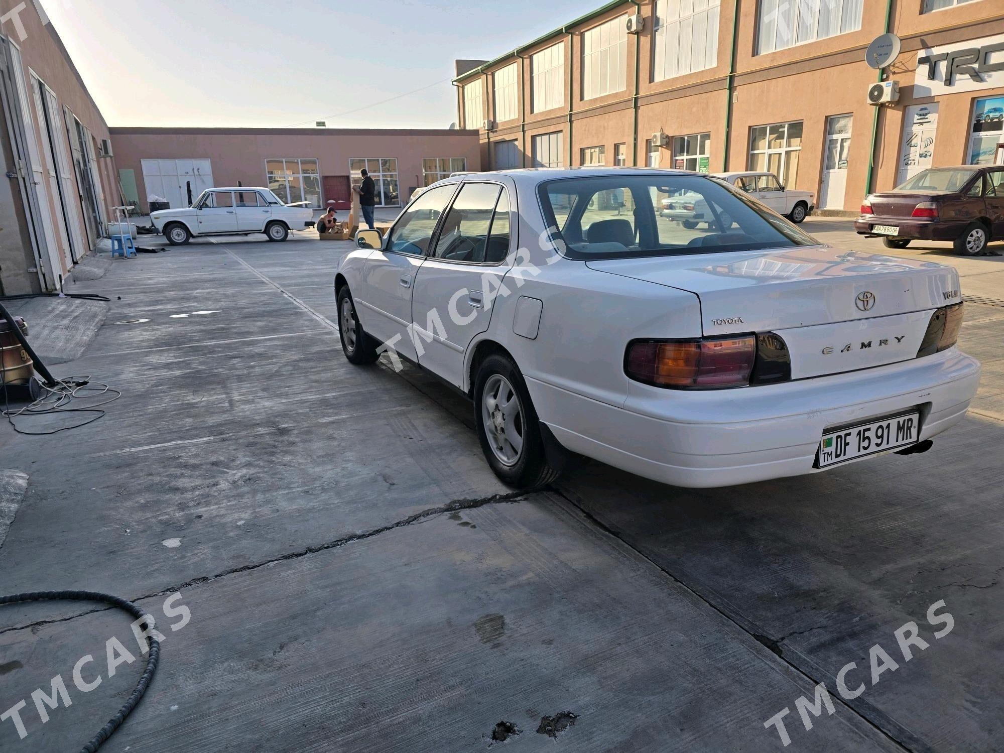 Toyota Camry 1995 - 89 000 TMT - Мары - img 4