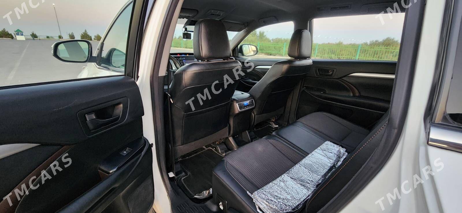 Toyota Highlander 2017 - 423 000 TMT - Aşgabat - img 8