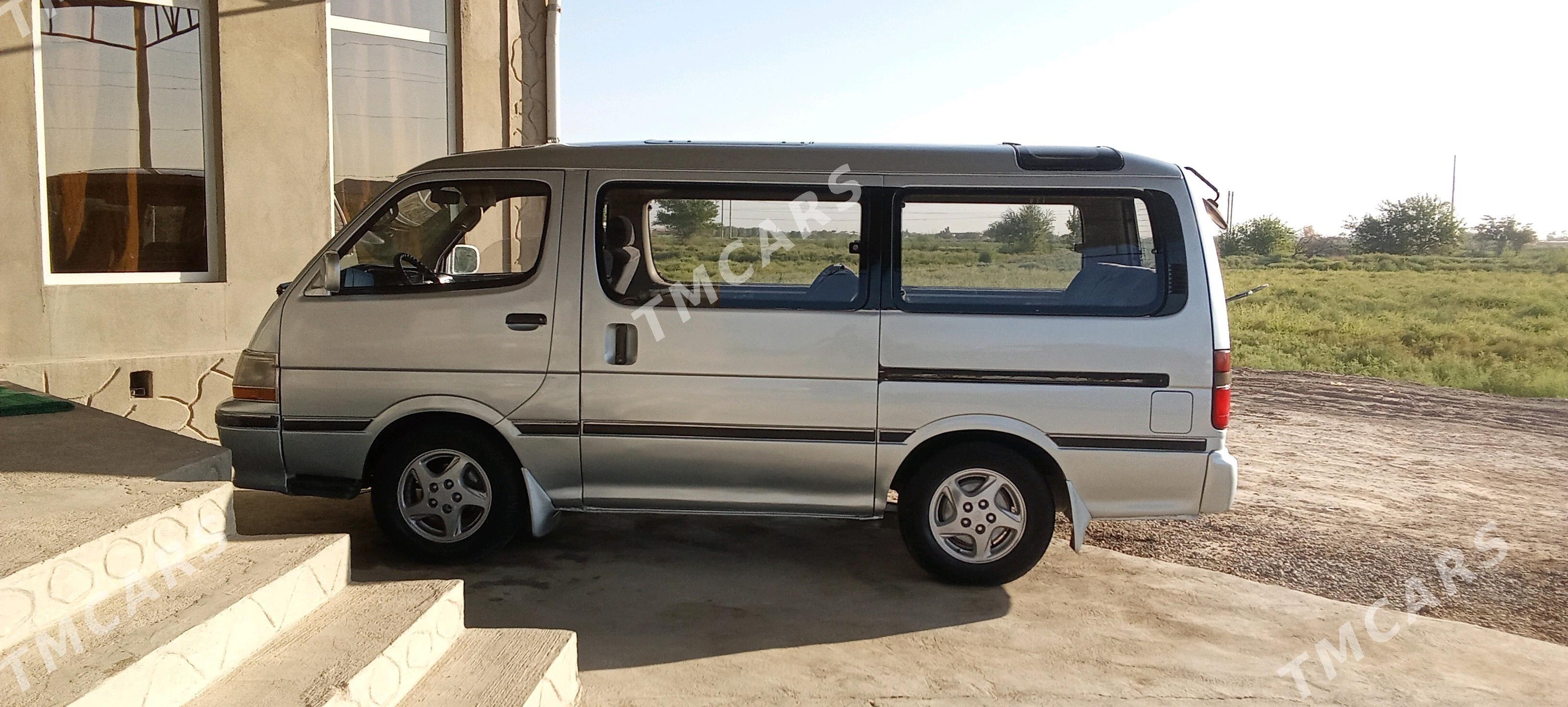 Toyota Hiace 1991 - 75 000 TMT - Мары - img 8