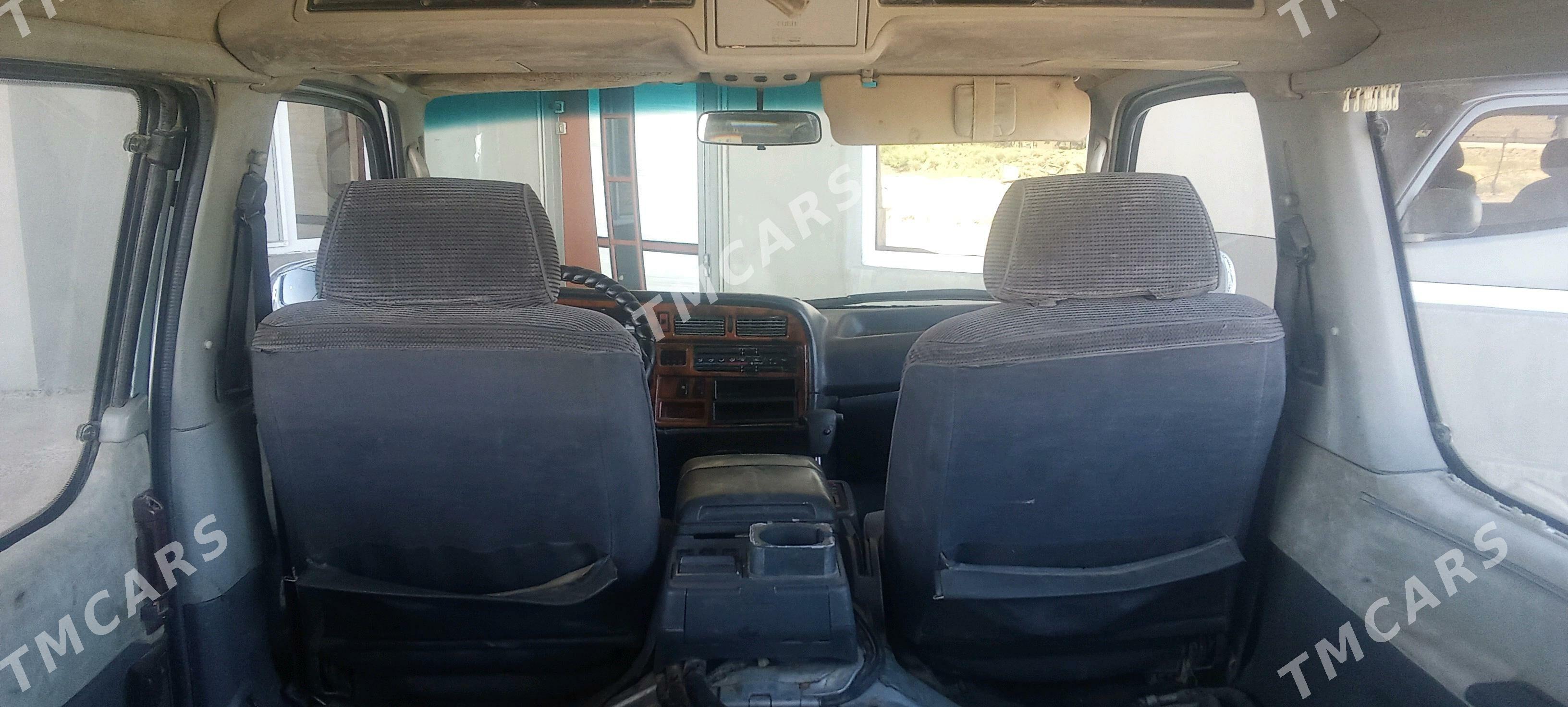 Toyota Hiace 1991 - 75 000 TMT - Мары - img 6