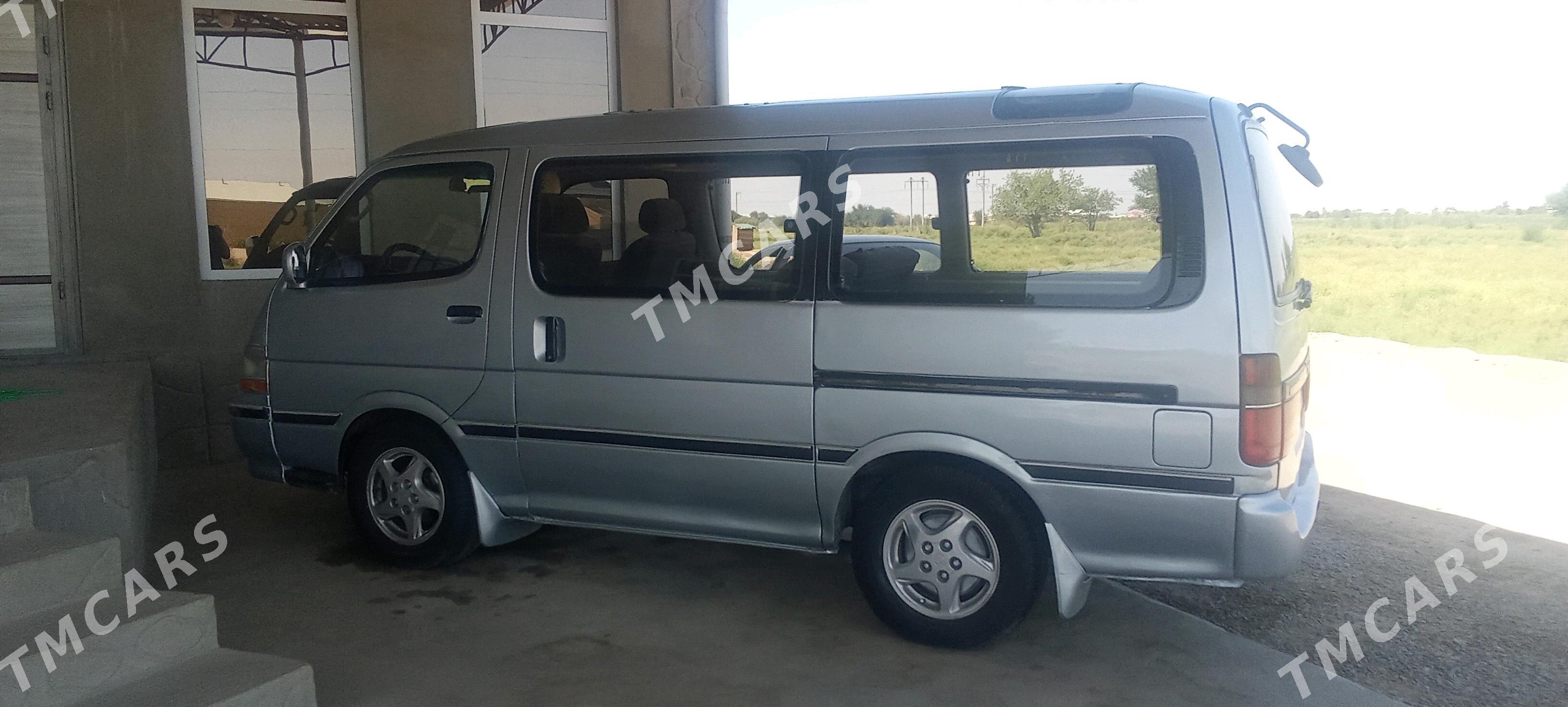 Toyota Hiace 1991 - 75 000 TMT - Мары - img 3