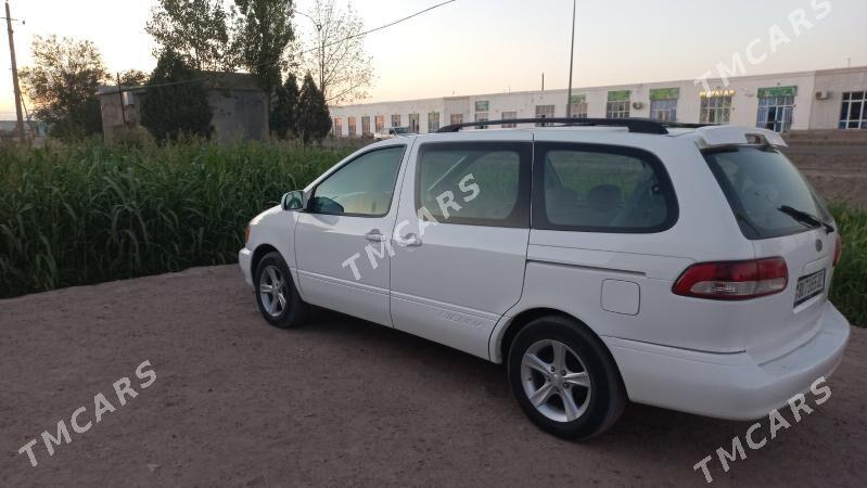 Toyota Sienna 2000 - 150 000 TMT - Gubadag - img 2
