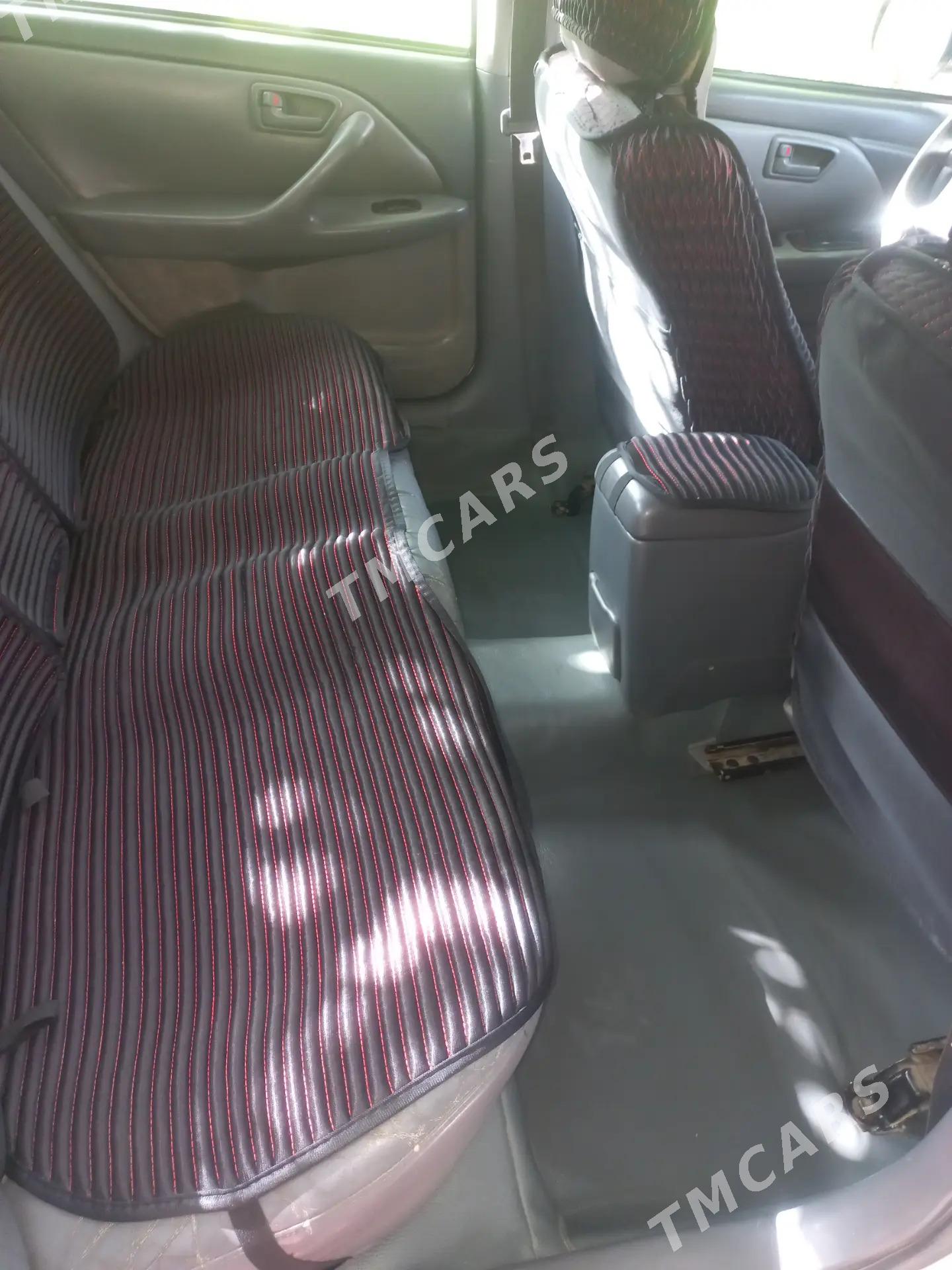 Toyota Camry 2000 - 130 000 TMT - Kerki - img 8