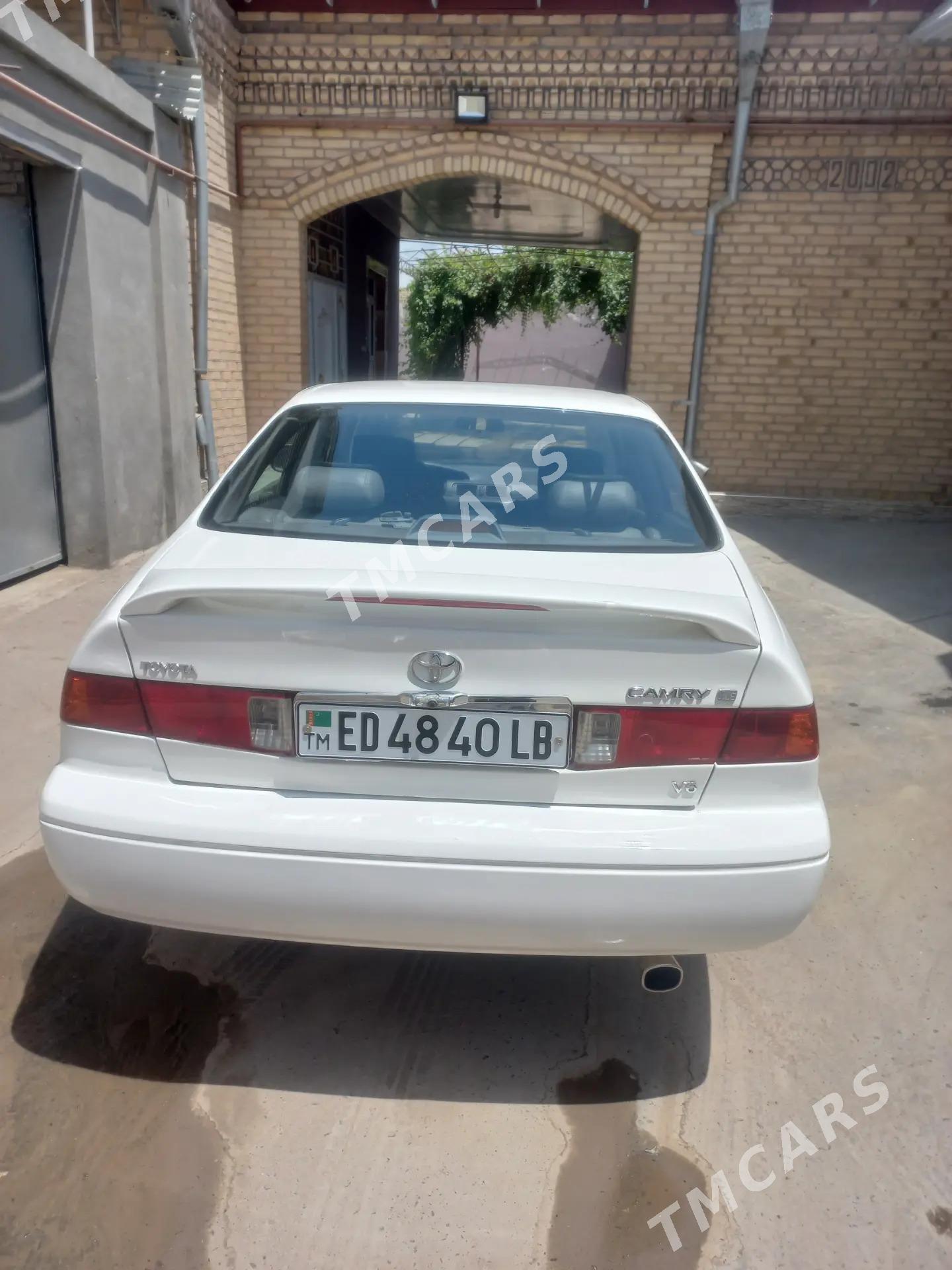 Toyota Camry 2000 - 130 000 TMT - Kerki - img 10