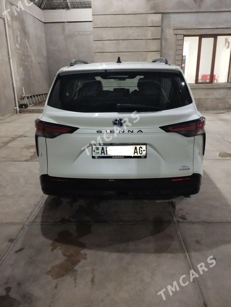 Toyota Sienna 2021 - 520 000 TMT - Ашхабад - img 2