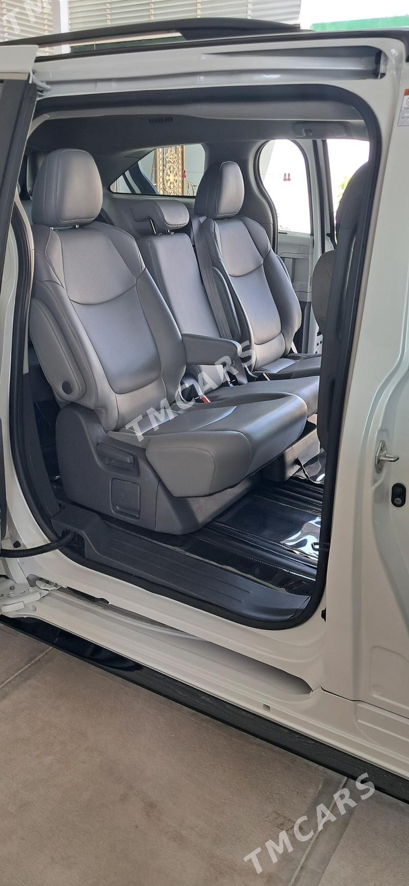 Toyota Sienna 2021 - 520 000 TMT - Ашхабад - img 6