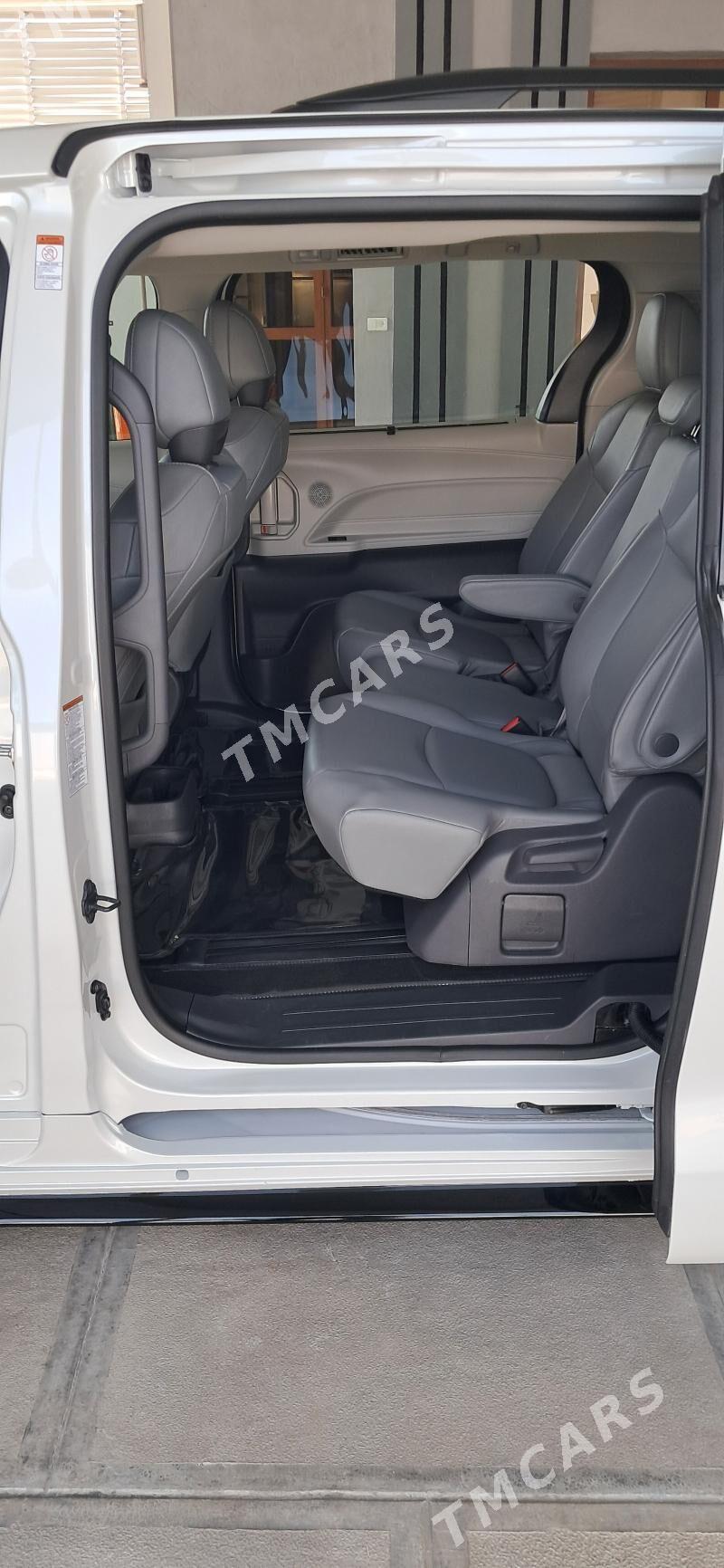 Toyota Sienna 2021 - 520 000 TMT - Ашхабад - img 11