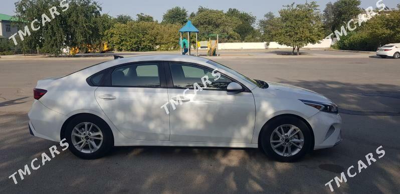 Kia Forte 2022 - 240 000 TMT - Bekrewe - img 4