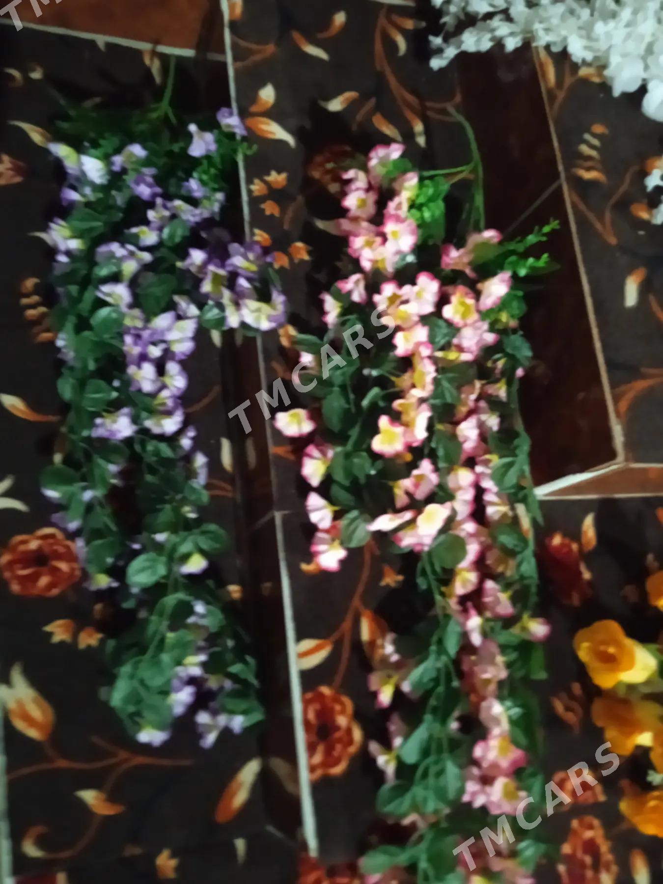 bezeg ucin guller - Сакар - img 2