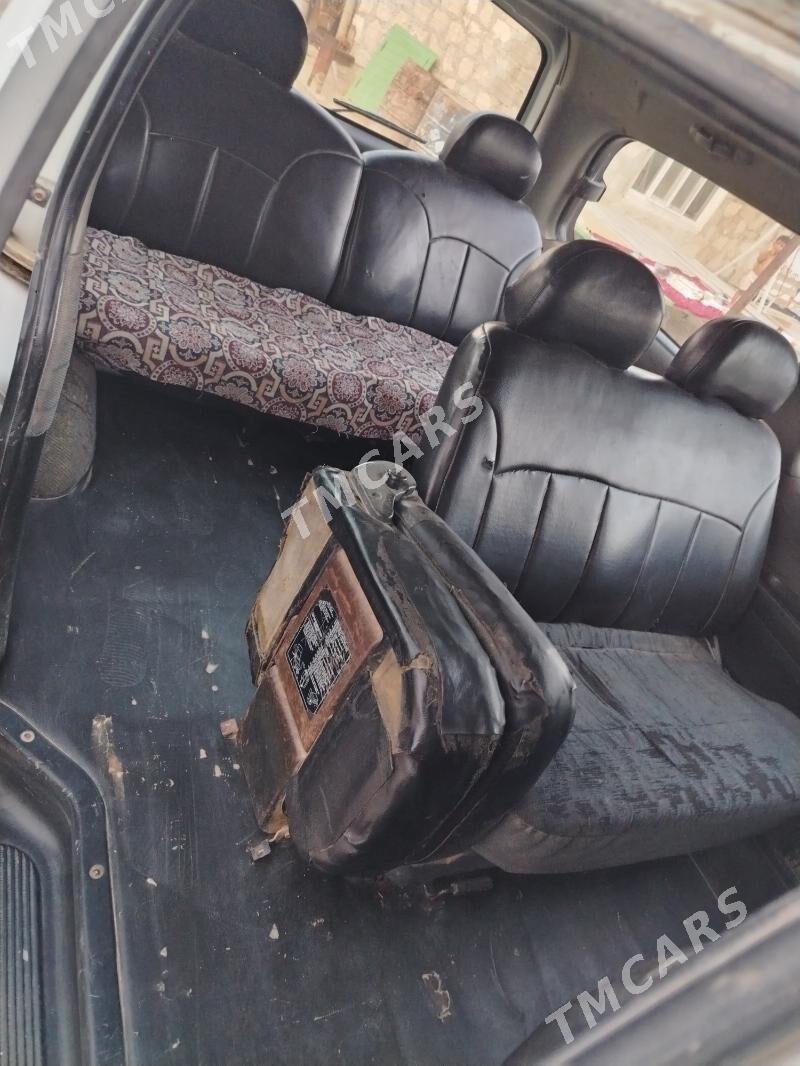 Hyundai H-1 2000 - 50 000 TMT - Джебел - img 2