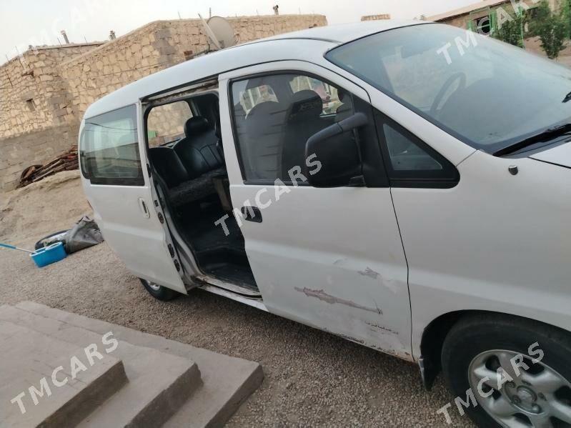 Hyundai H-1 2000 - 50 000 TMT - Джебел - img 7