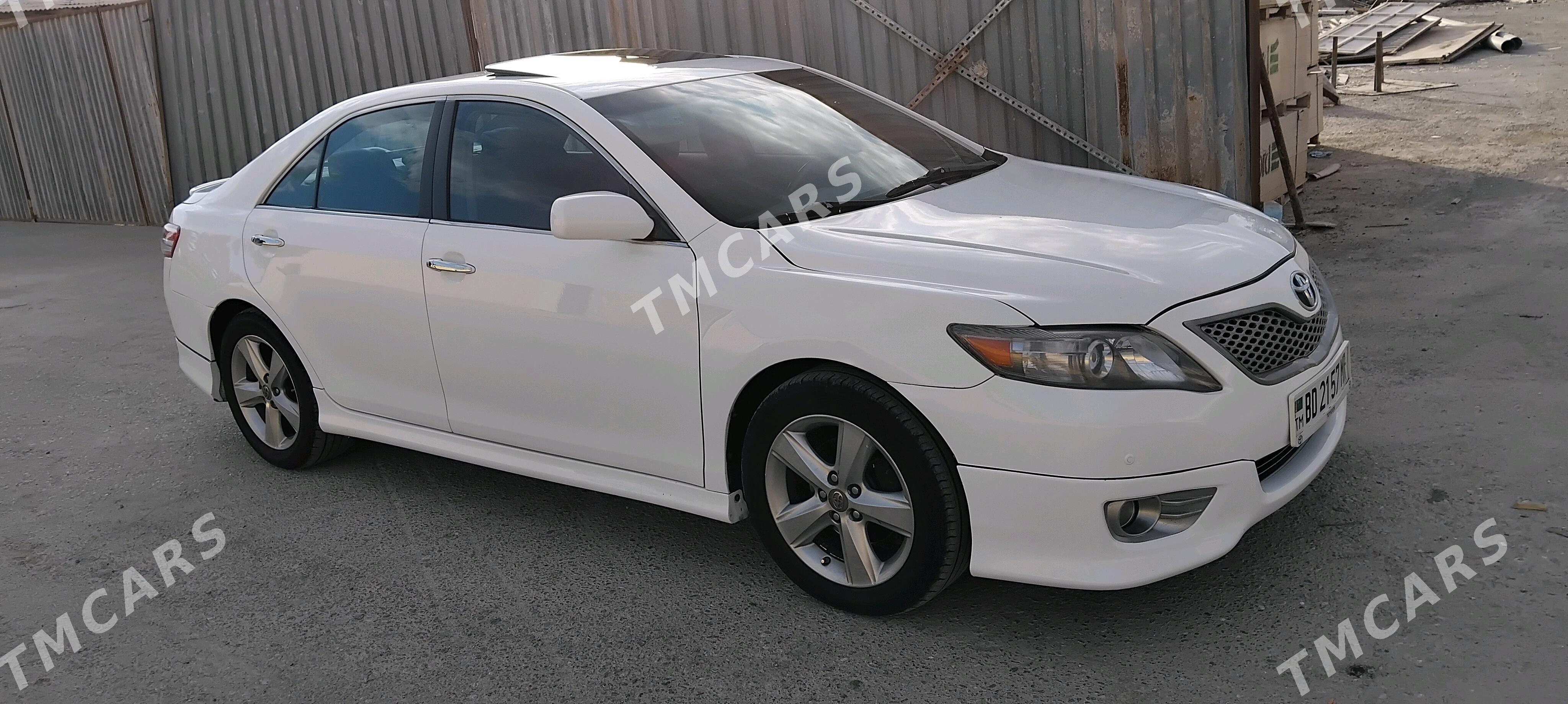 Toyota Camry 2011 - 200 000 TMT - Мары - img 3