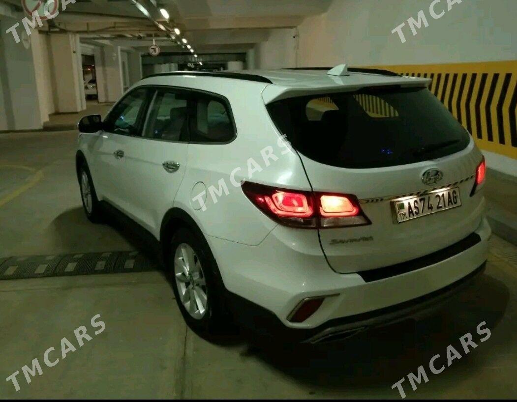 Hyundai Santa Fe 2017 - 300 000 TMT - Ким район - img 6