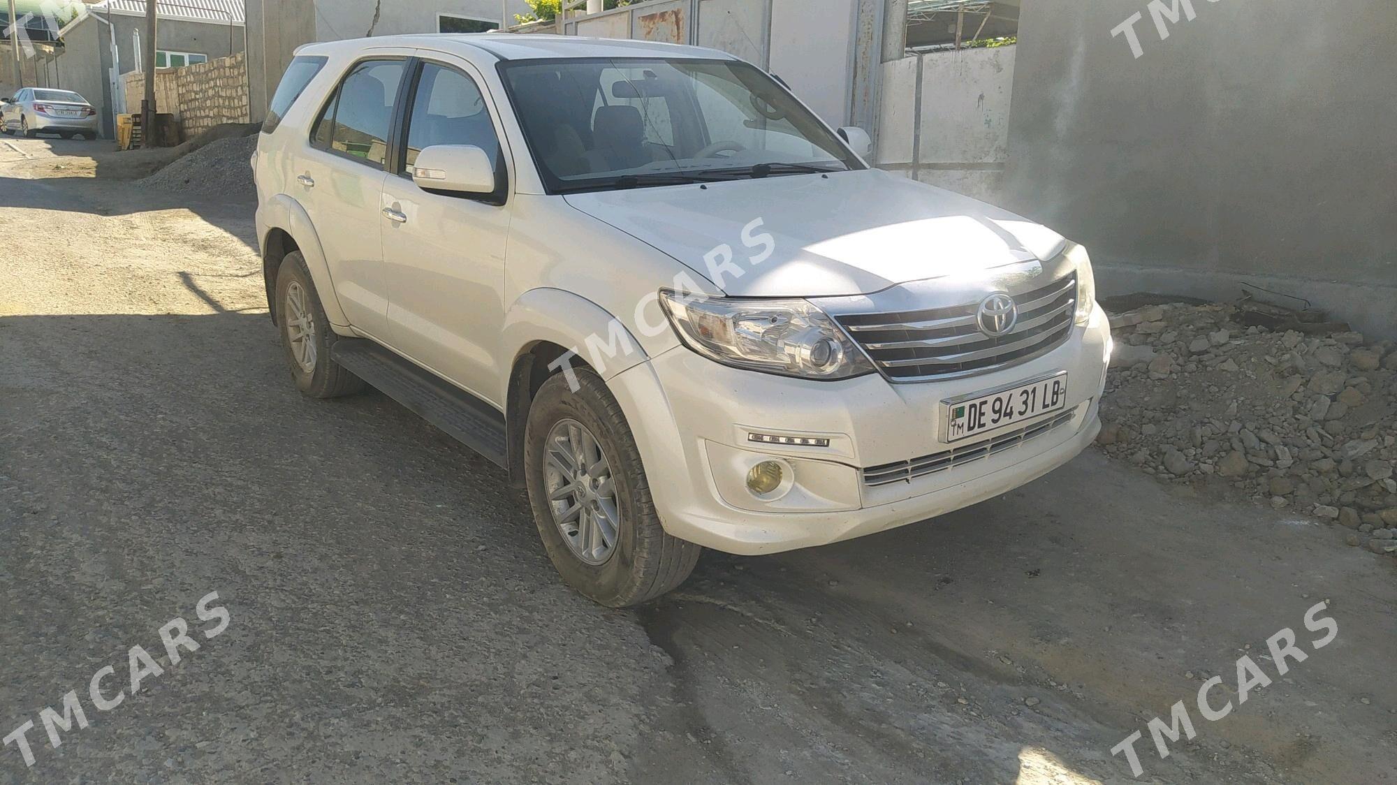Toyota Fortuner 2014 - 390 000 TMT - Туркменабат - img 7