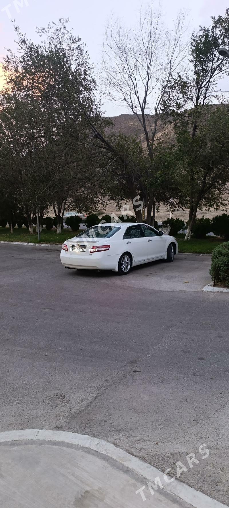 Toyota Camry 2010 - 190 000 TMT - Gökdepe - img 2