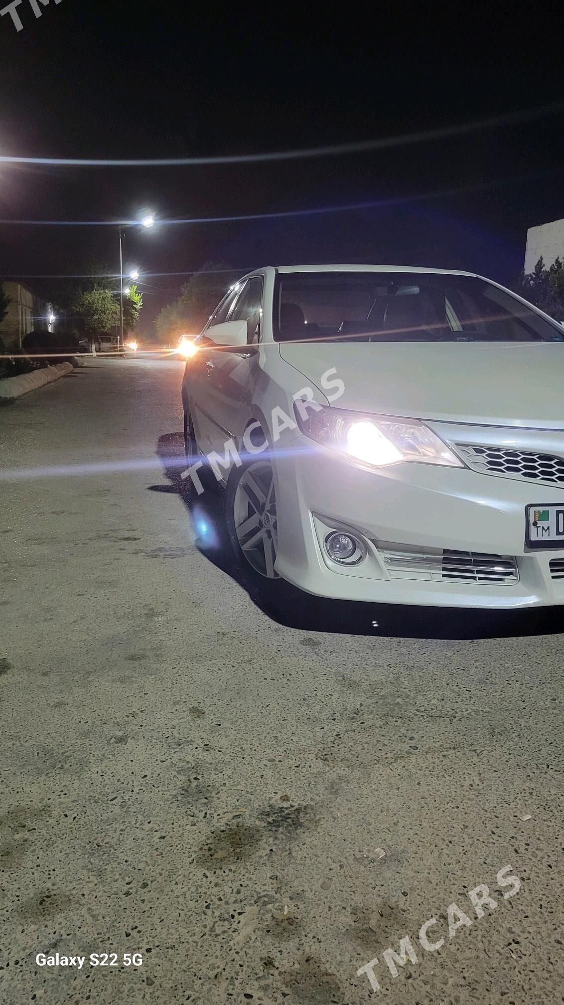 Toyota Camry 2014 - 205 000 TMT - Теджен - img 2