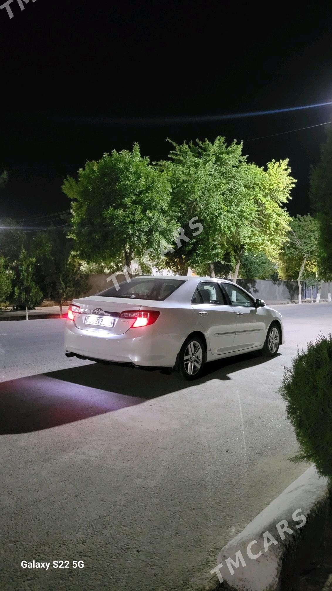 Toyota Camry 2014 - 205 000 TMT - Теджен - img 3