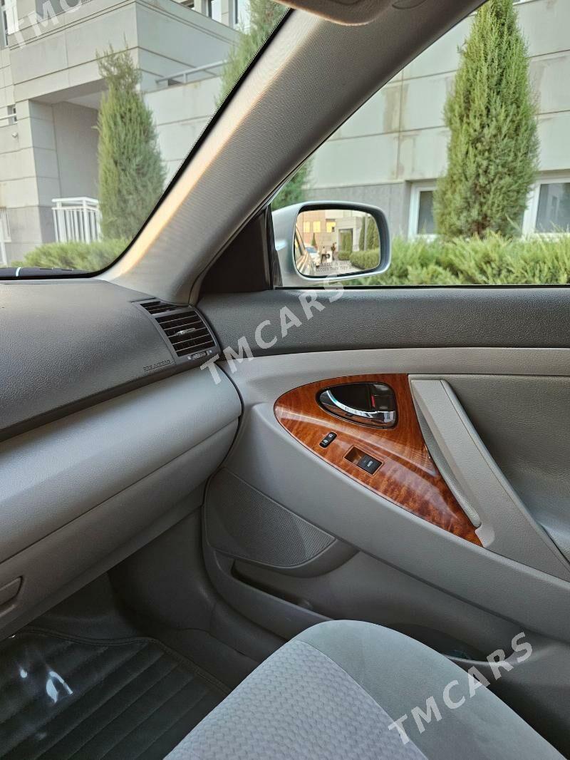 Toyota Camry 2010 - 235 000 TMT - Мары - img 8