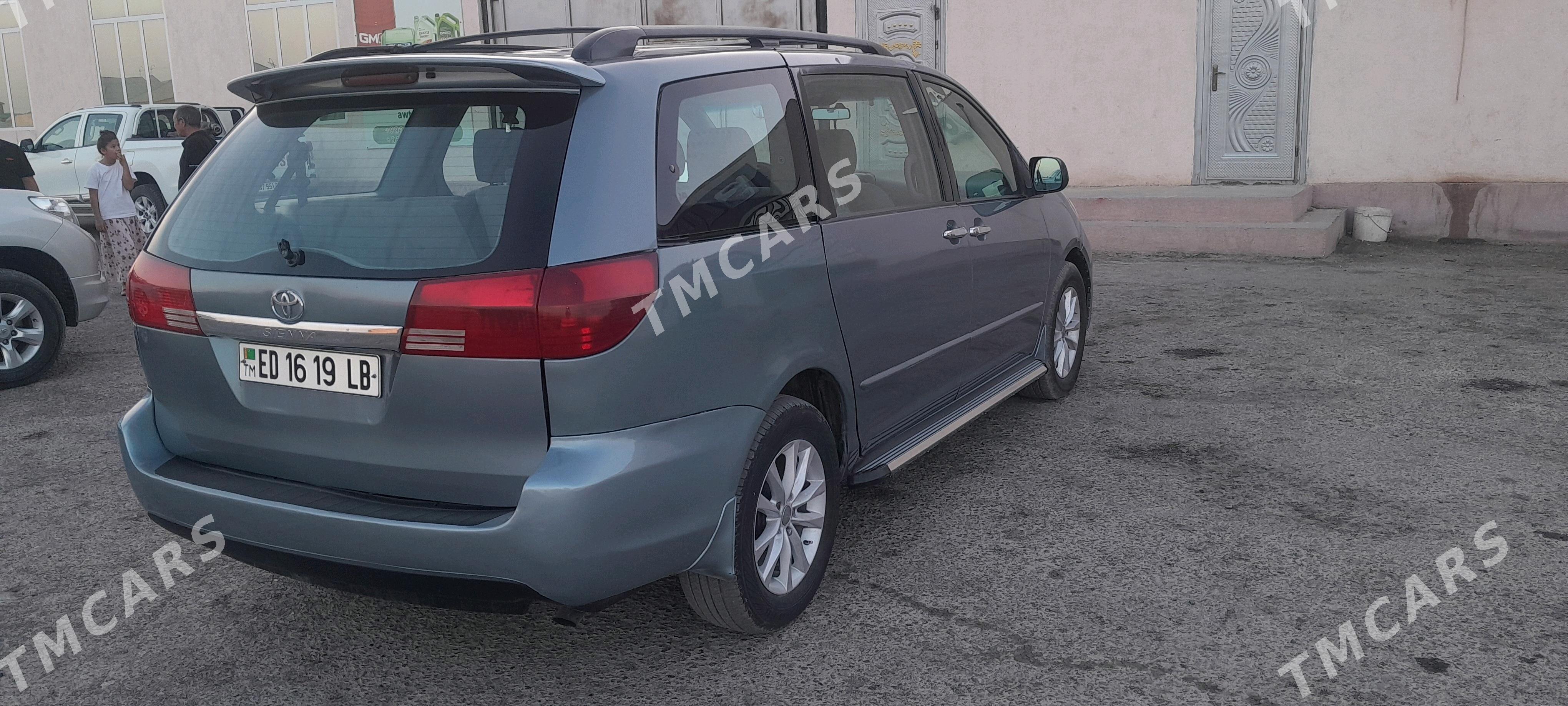 Toyota Sienna 2004 - 190 000 TMT - Köýtendag - img 4