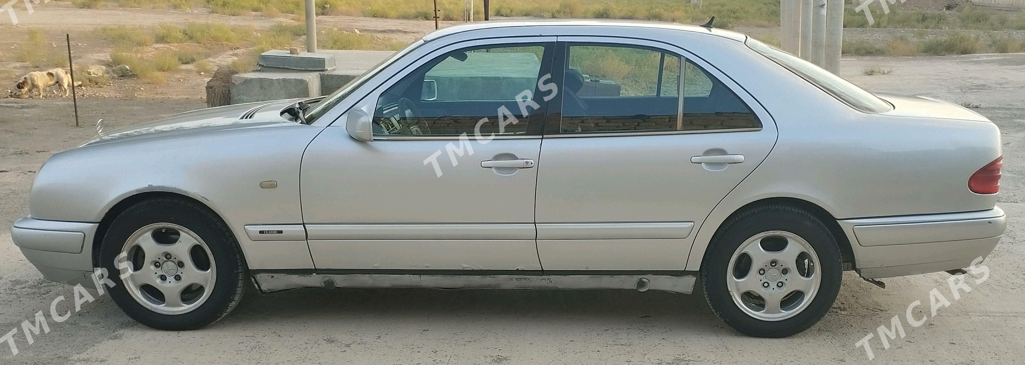 Mercedes-Benz E320 1998 - 85 000 TMT - Gyzylarbat - img 2