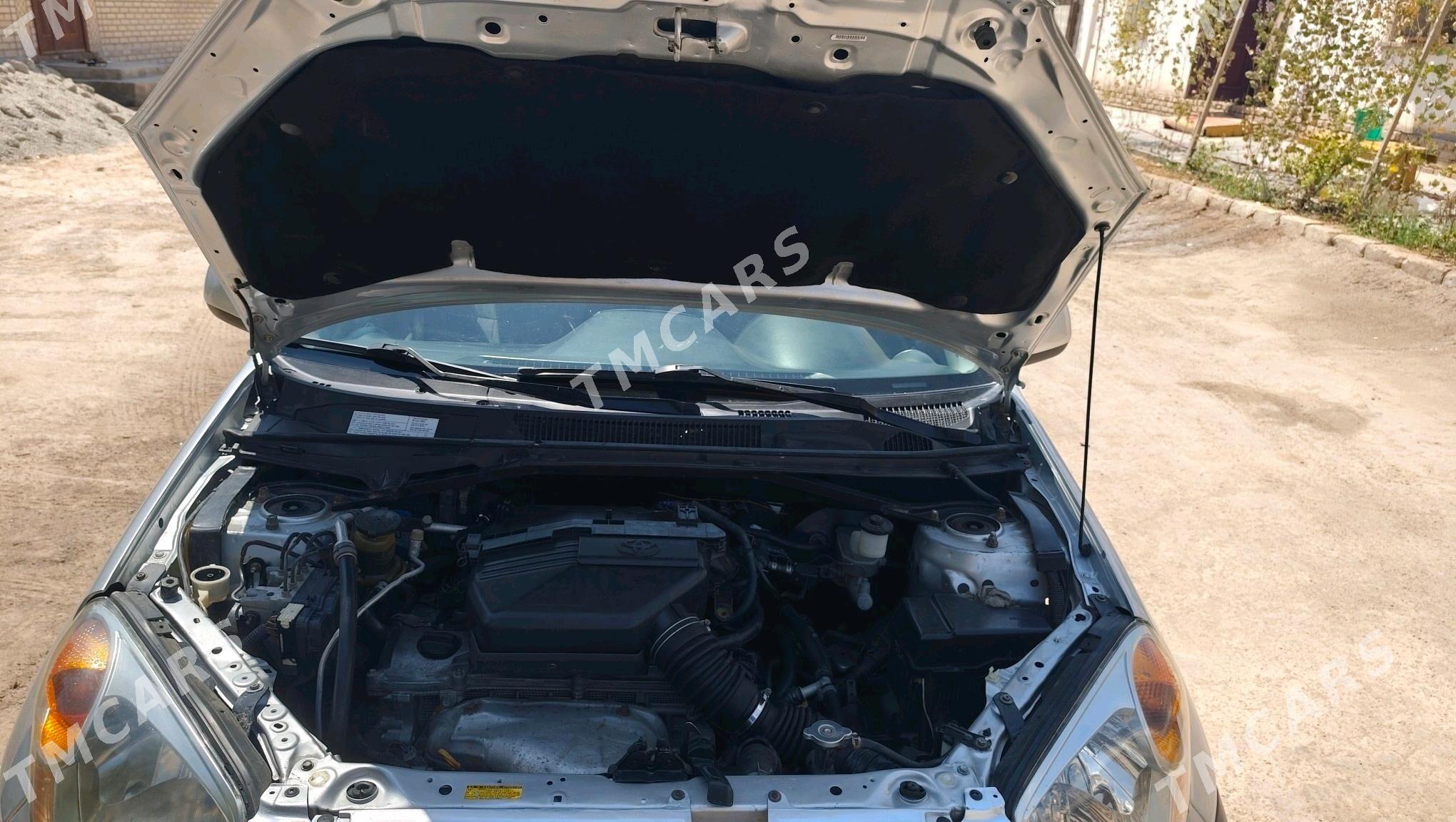 Toyota RAV4 2004 - 130 000 TMT - Дашогуз - img 4