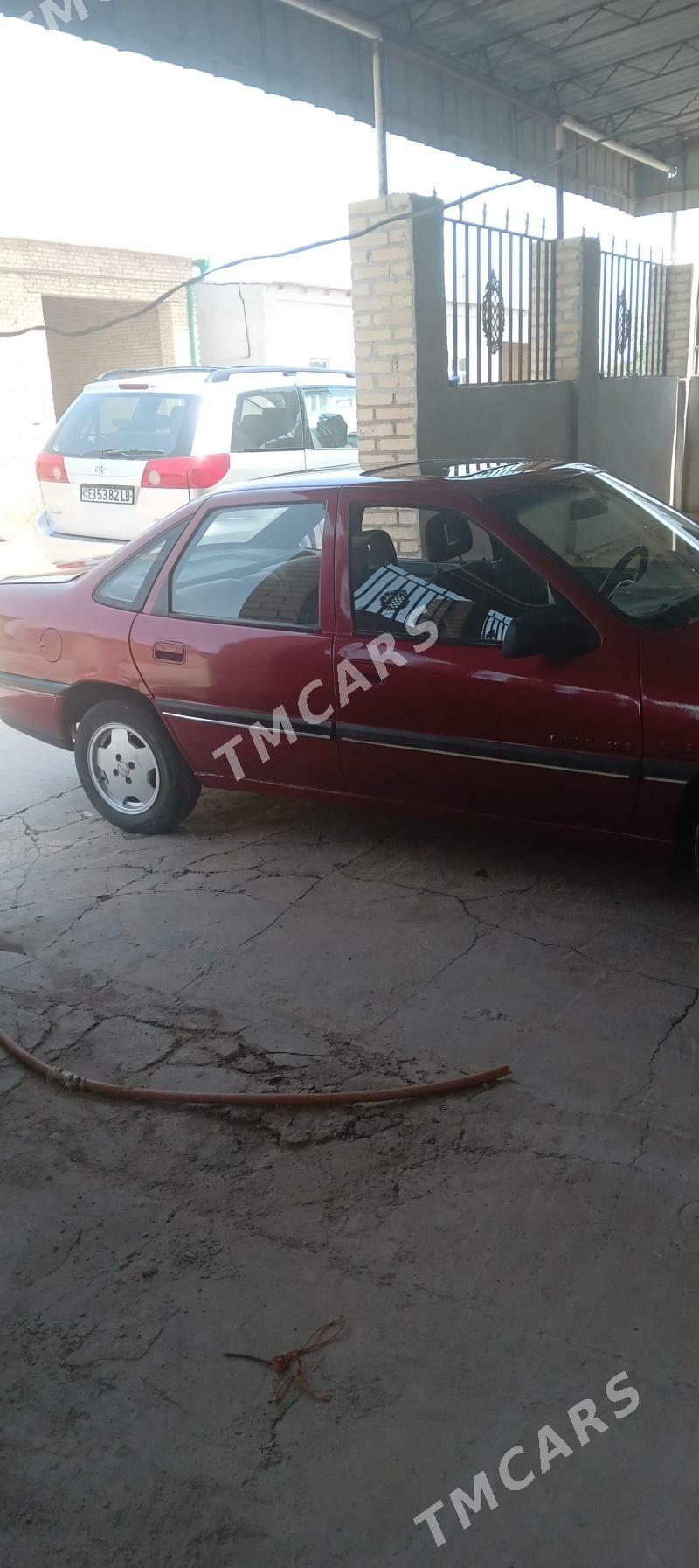 Opel Vectra 1990 - 35 000 TMT - Sakar - img 2