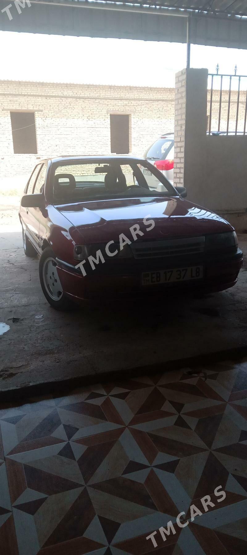 Opel Vectra 1990 - 35 000 TMT - Sakar - img 4