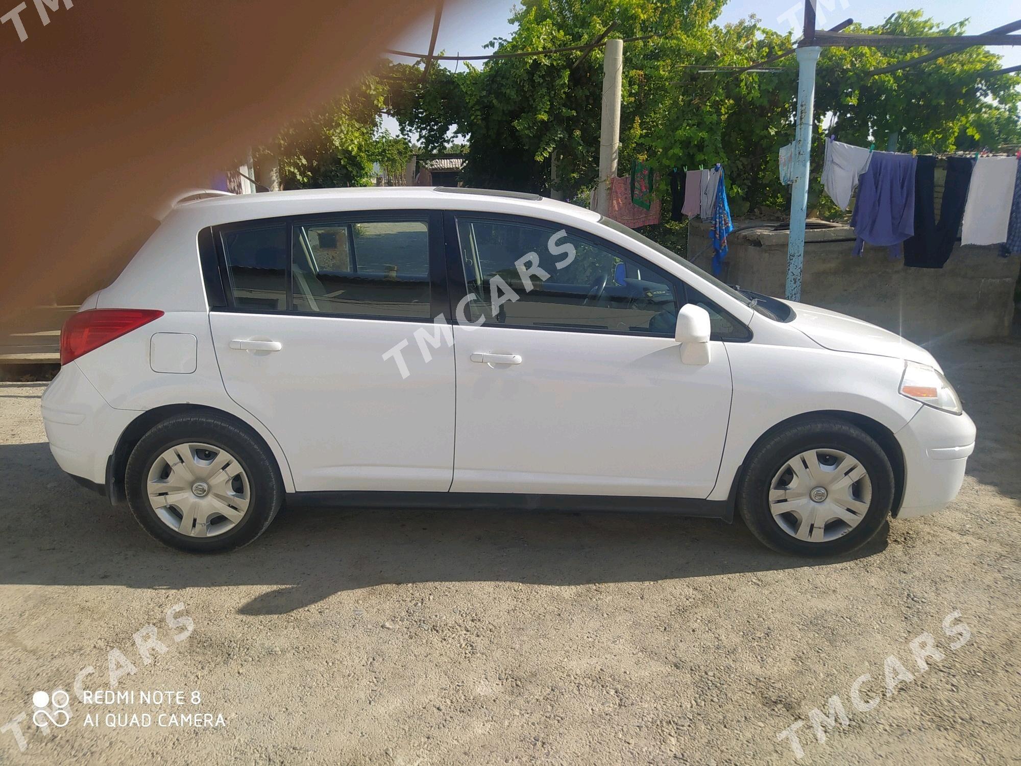 Nissan Versa 2010 - 118 000 TMT - Кака - img 3