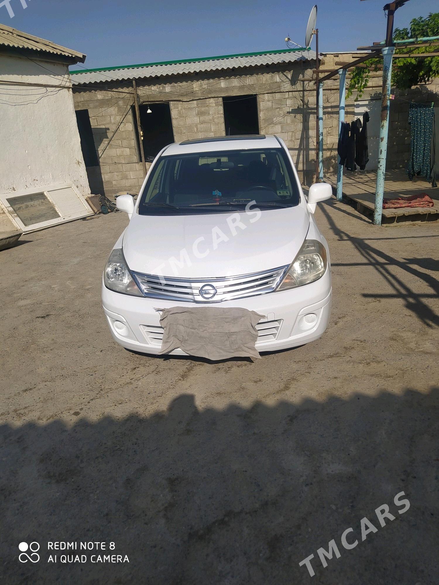 Nissan Versa 2010 - 118 000 TMT - Кака - img 6