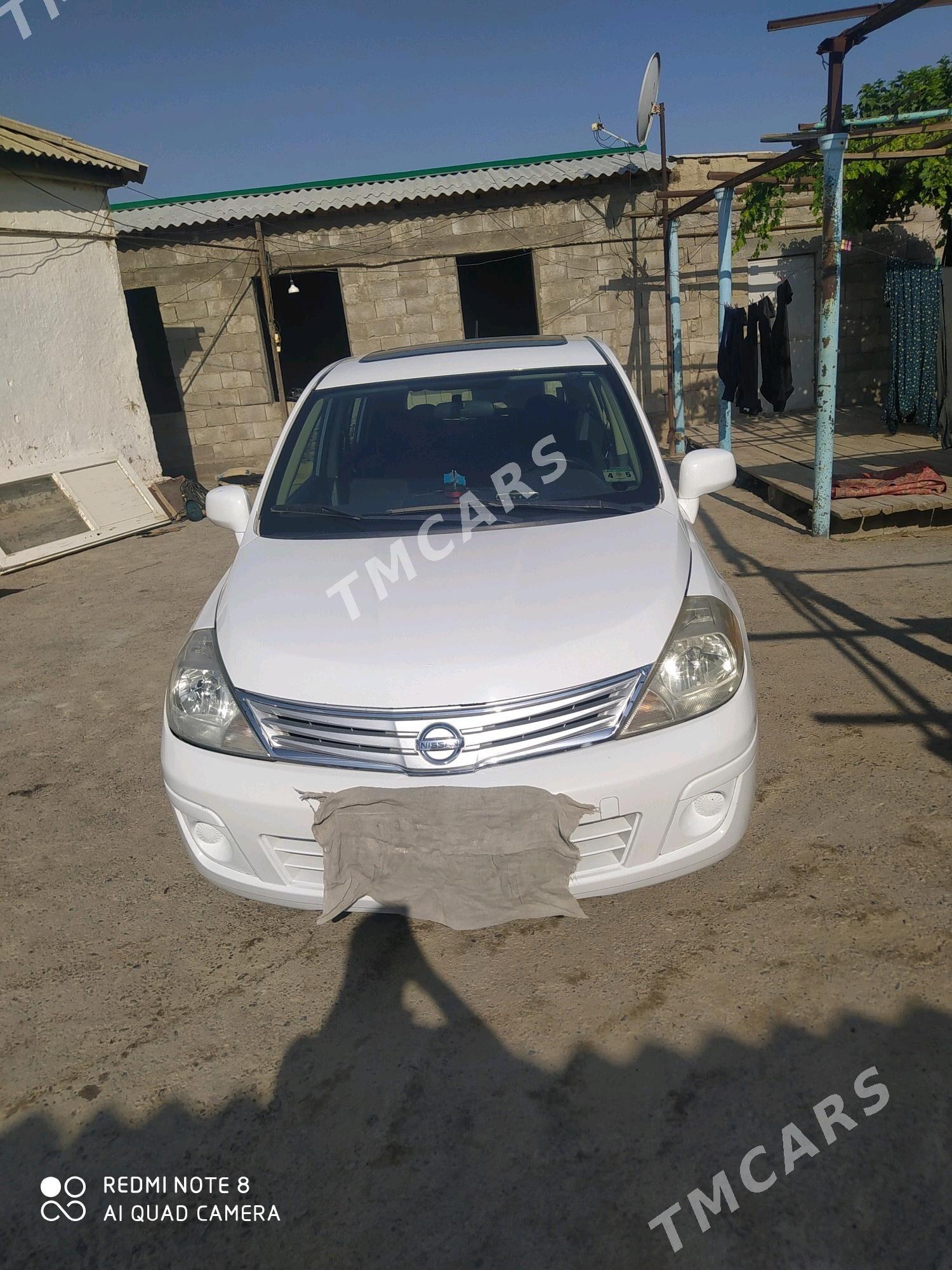 Nissan Versa 2010 - 118 000 TMT - Кака - img 4
