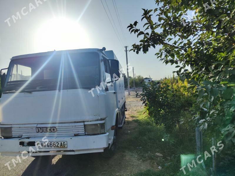 Iveco Daily 1990 - 200 000 TMT - Бузмеин - img 2
