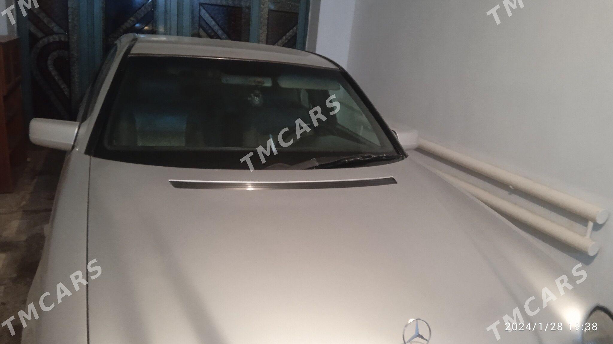 Mercedes-Benz E320 1997 - 90 000 TMT - Köneürgenç - img 3