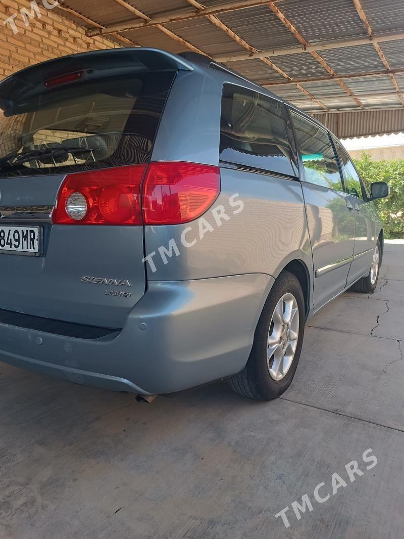 Toyota Sienna 2006 - 240 000 TMT - Сакарчага - img 6