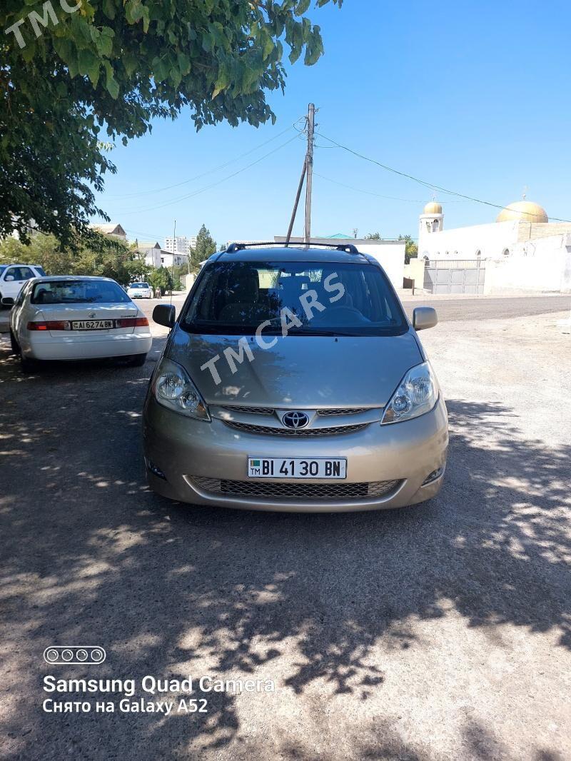 Toyota Sienna 2009 - 270 000 TMT - Туркменбаши - img 10