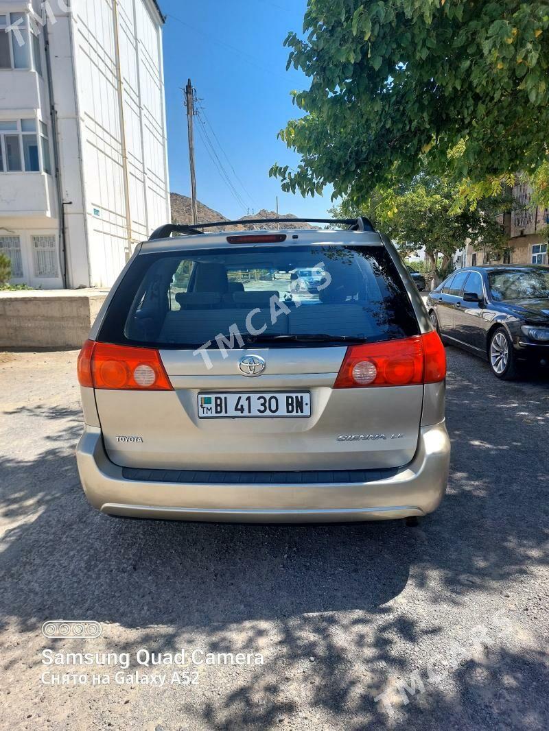 Toyota Sienna 2009 - 270 000 TMT - Туркменбаши - img 9