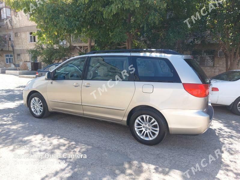 Toyota Sienna 2009 - 270 000 TMT - Туркменбаши - img 6