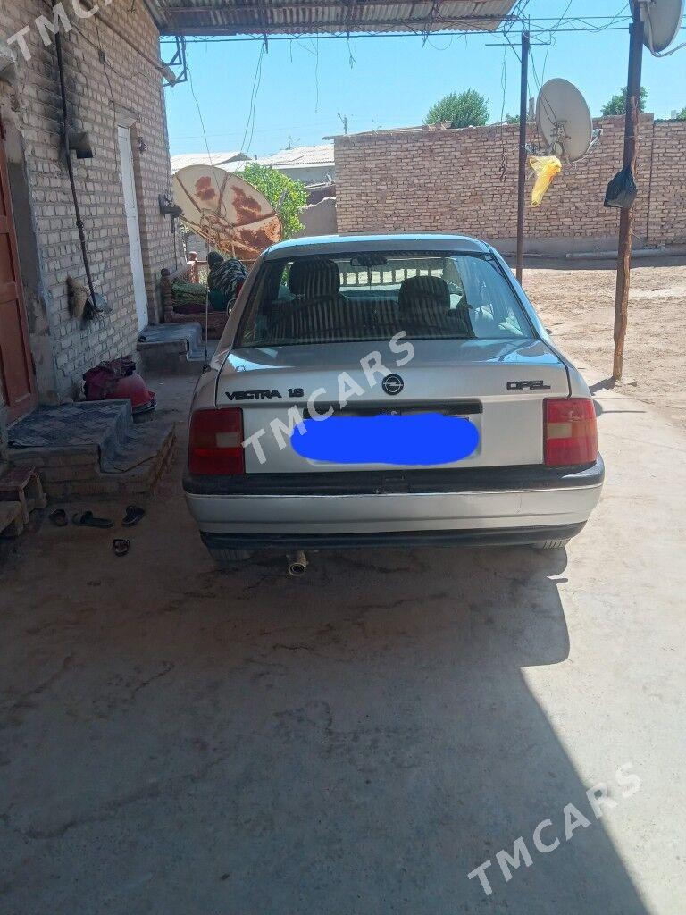Opel Vectra 1990 - 26 000 TMT - Saýat - img 2