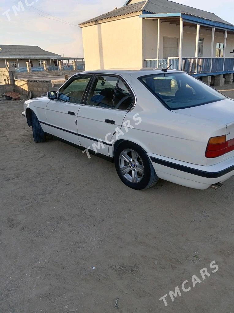 BMW 525 1992 - 50 000 TMT - Эсенгулы - img 4