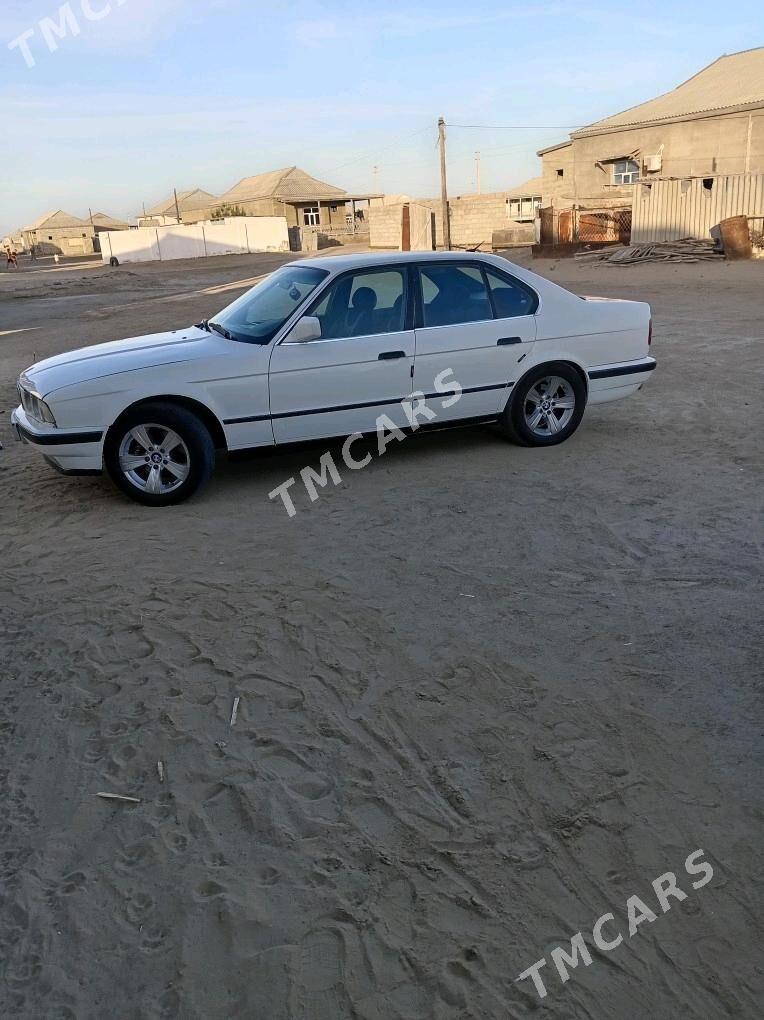 BMW 525 1992 - 50 000 TMT - Эсенгулы - img 5
